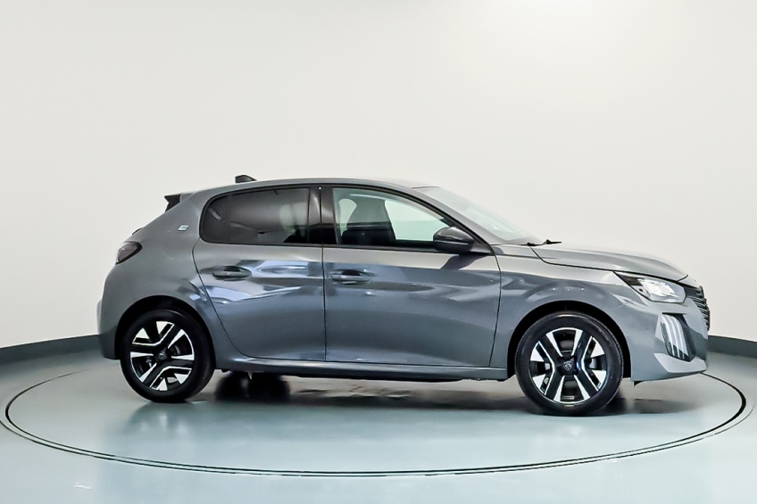 Peugeot E-208 ALLURE ELETRICO 156CV - BATERIA 51 KWH