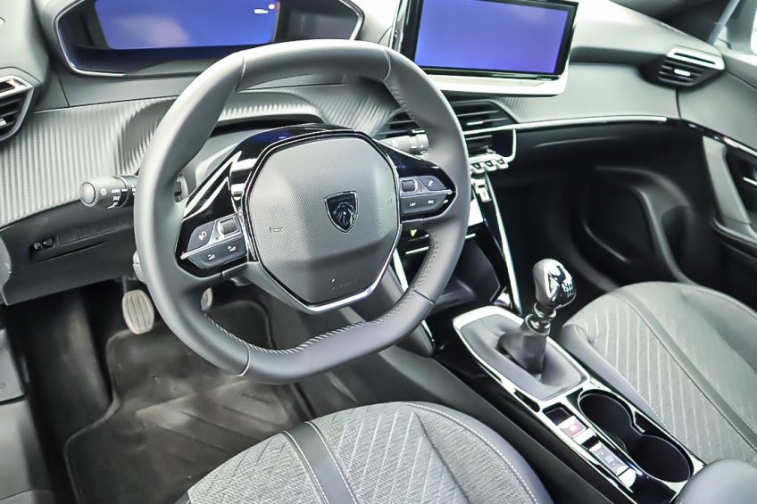 Peugeot 2008 ALLURE 1.2 GASOLINA 100CV