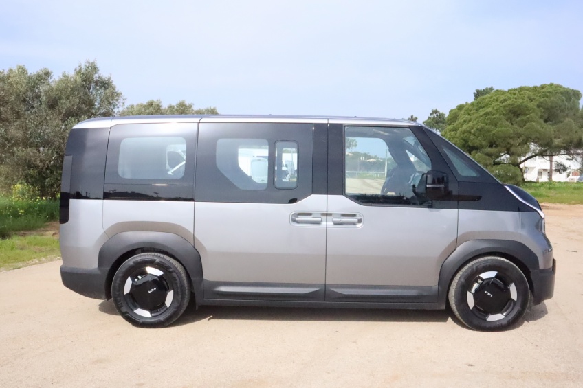 Kia PV5 PASSENGER 71,2 kWh 5L + V2L