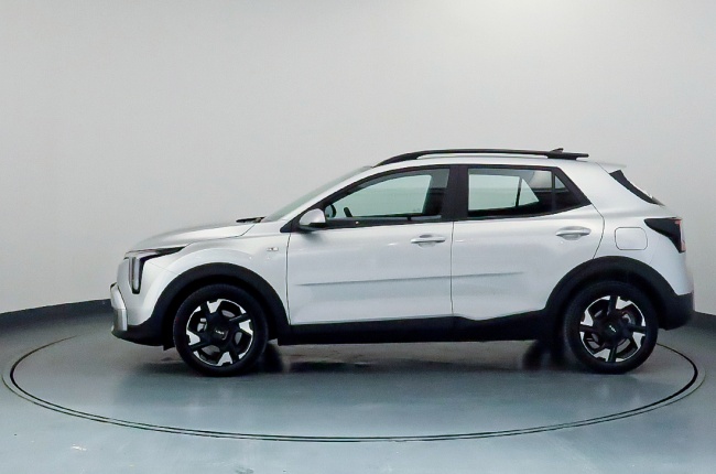 Alfa Romeo STONIC 1.0T-GDi 6MT DRIVE